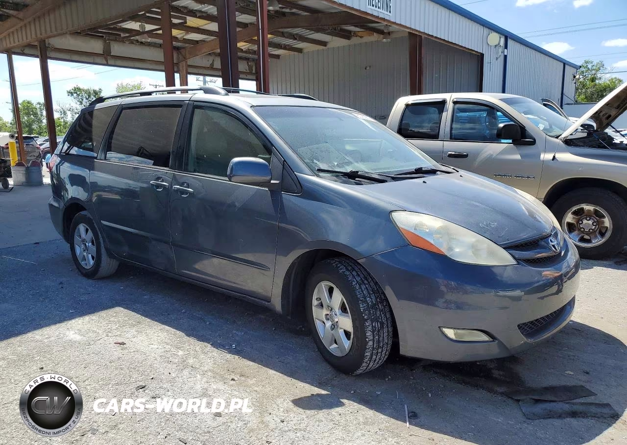 2008 Toyota Sienna Xle VIN:5TDZK22C98S116939 - 4