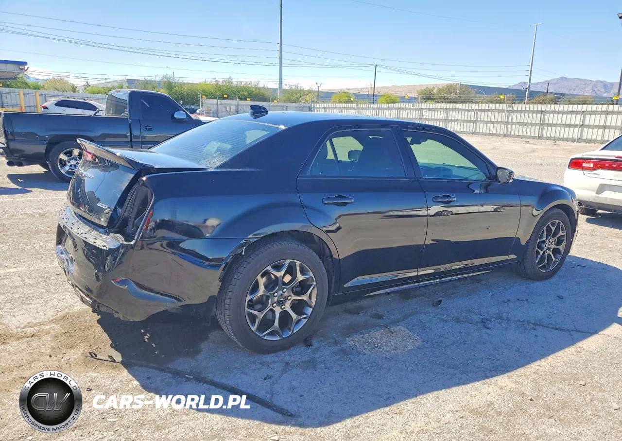 2017 Chrysler 300 S VIN:2C3CCAGGXHH648082 - 3