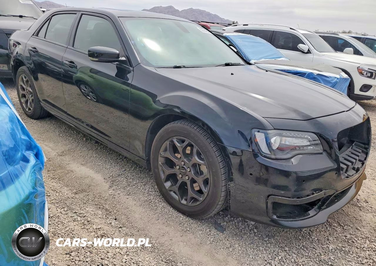 2017 Chrysler 300 S VIN:2C3CCAGGXHH648082 - 4
