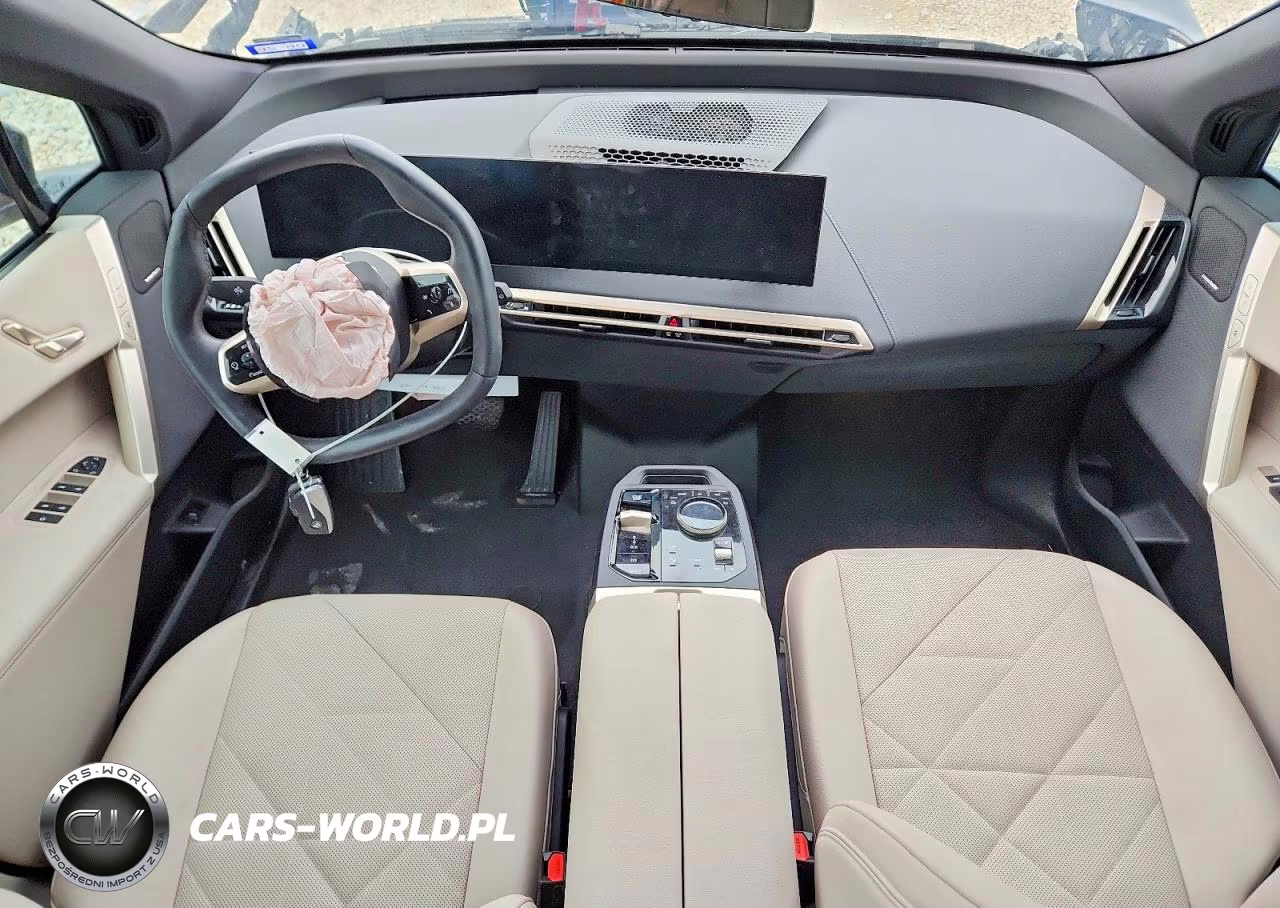 2024 BMW Ix xDrive50 VIN:WB523CF01RCR56071 - 8