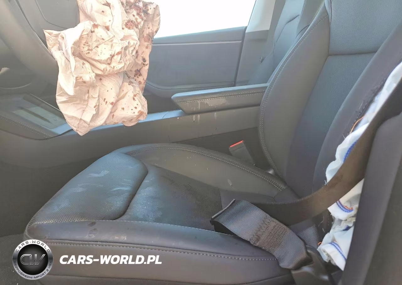 2026 Tesla Model 3 VIN:5YJ3E1EB4TF151864 - 7