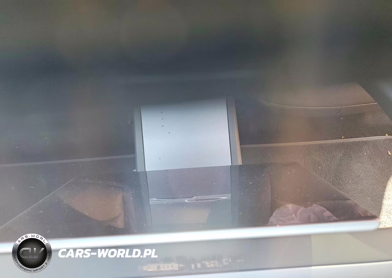 2026 Tesla Model 3 VIN:5YJ3E1EB4TF151864 - 9