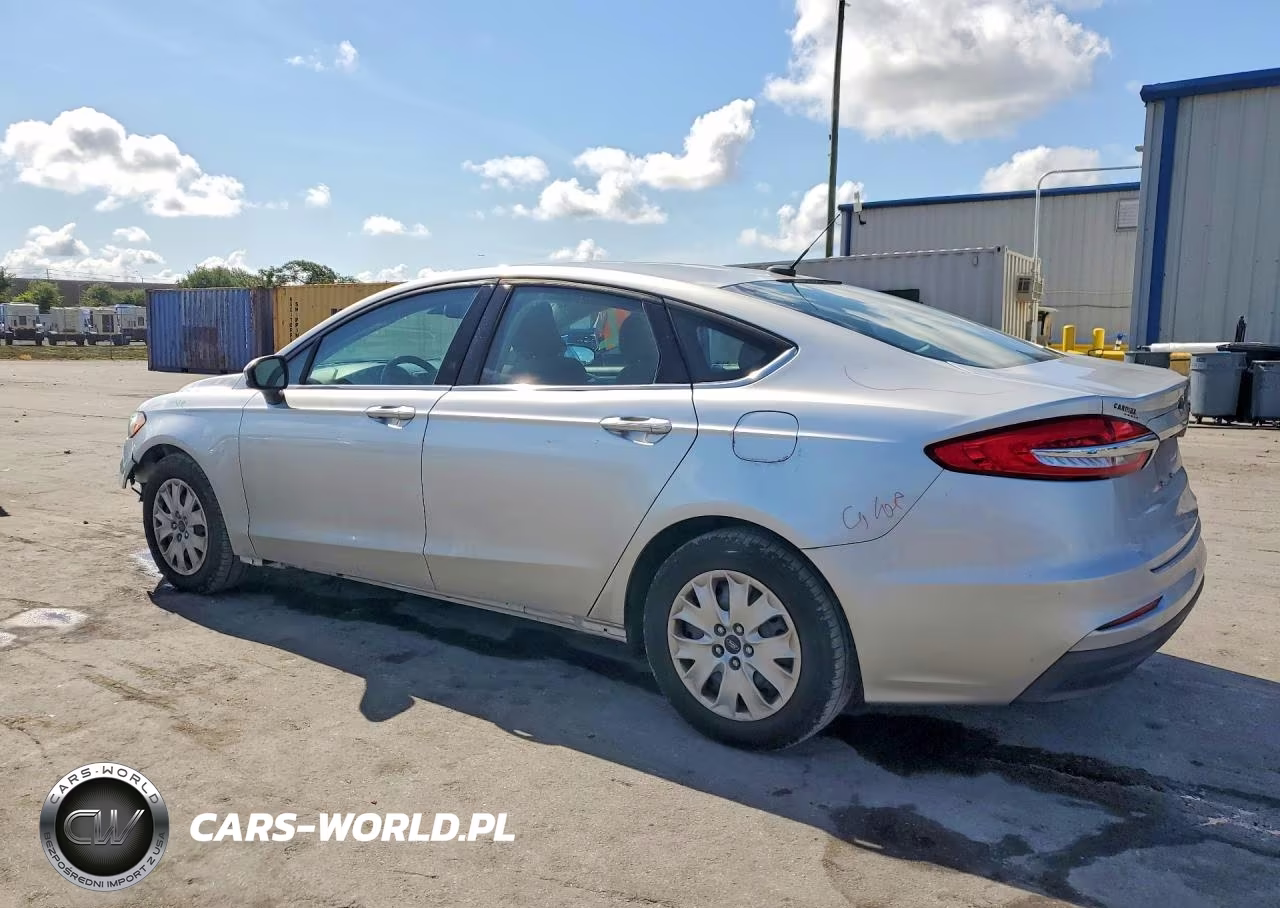 2019 Ford Fusion S VIN:3FA6P0G74KR159959 - 2