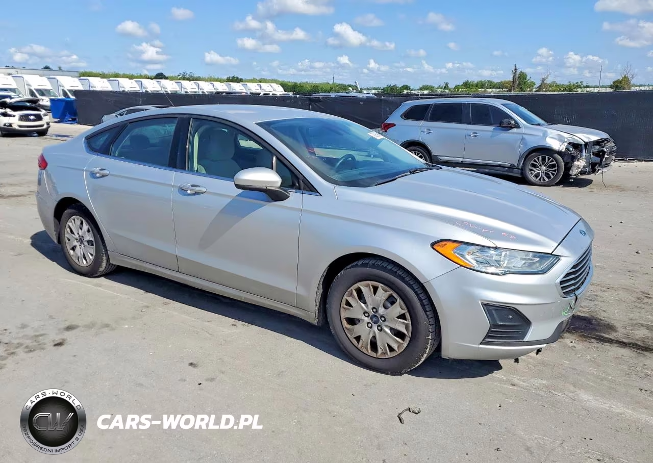 2019 Ford Fusion S VIN:3FA6P0G74KR159959 - 4