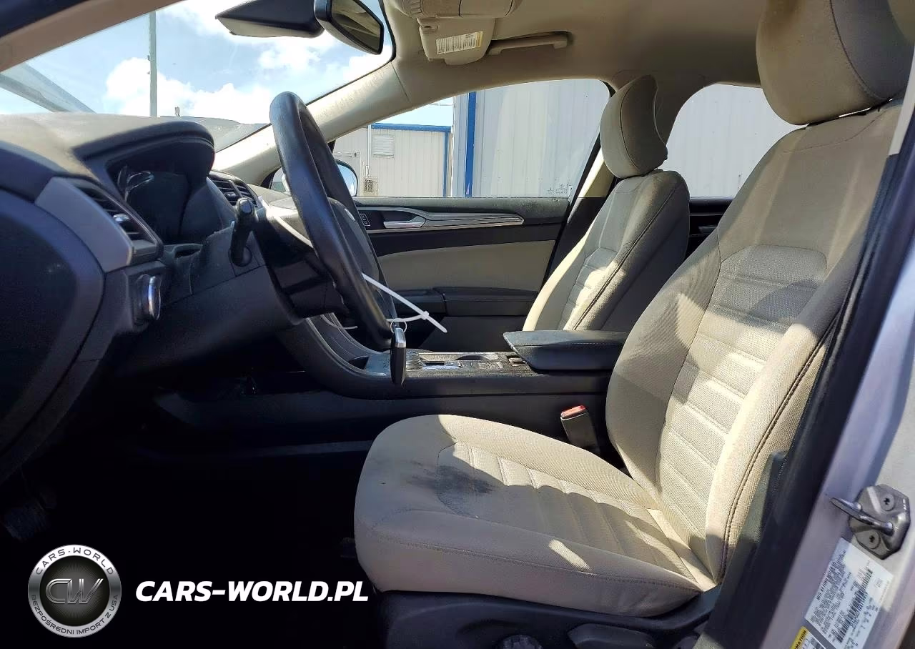 2019 Ford Fusion S VIN:3FA6P0G74KR159959 - 7