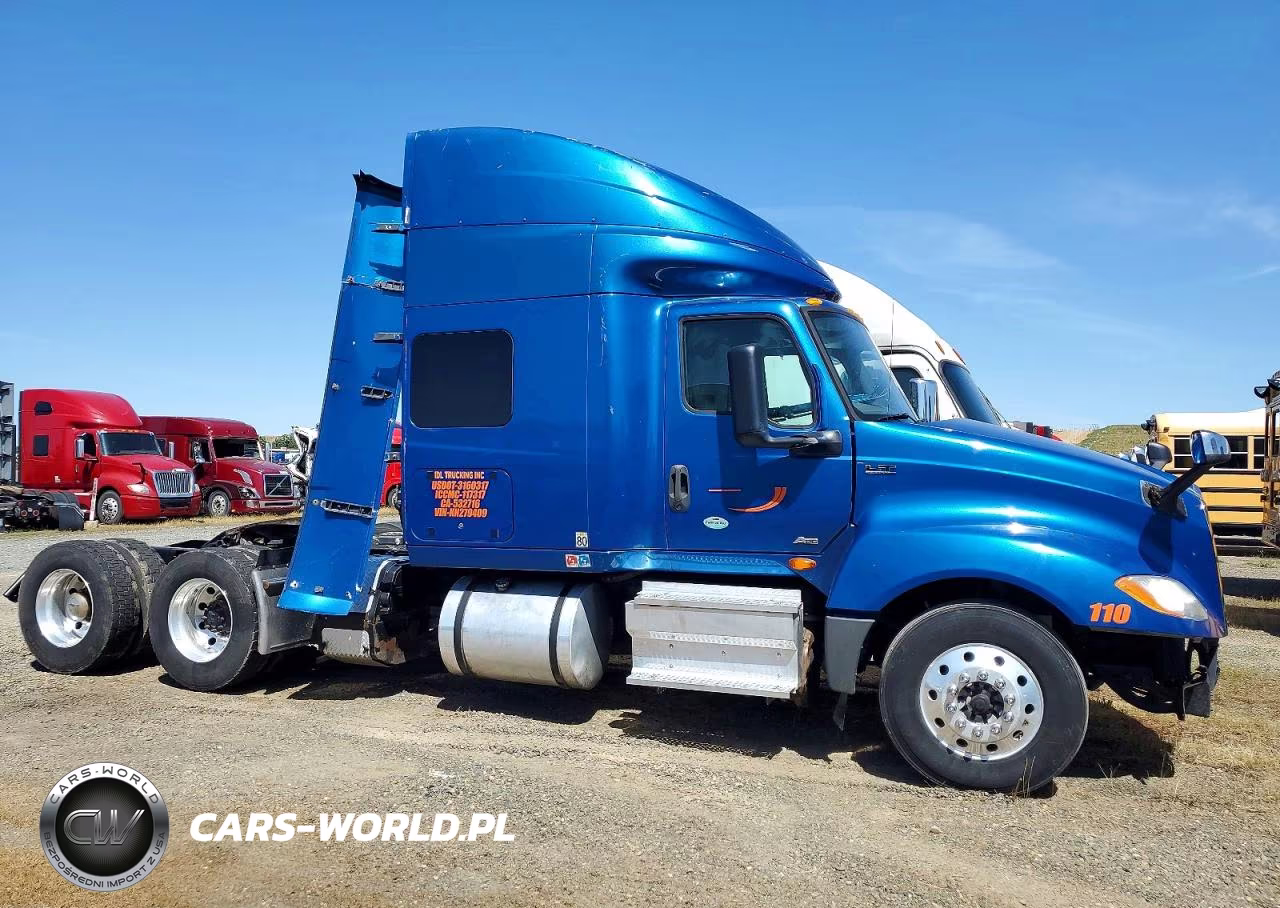 2019 International Lt625