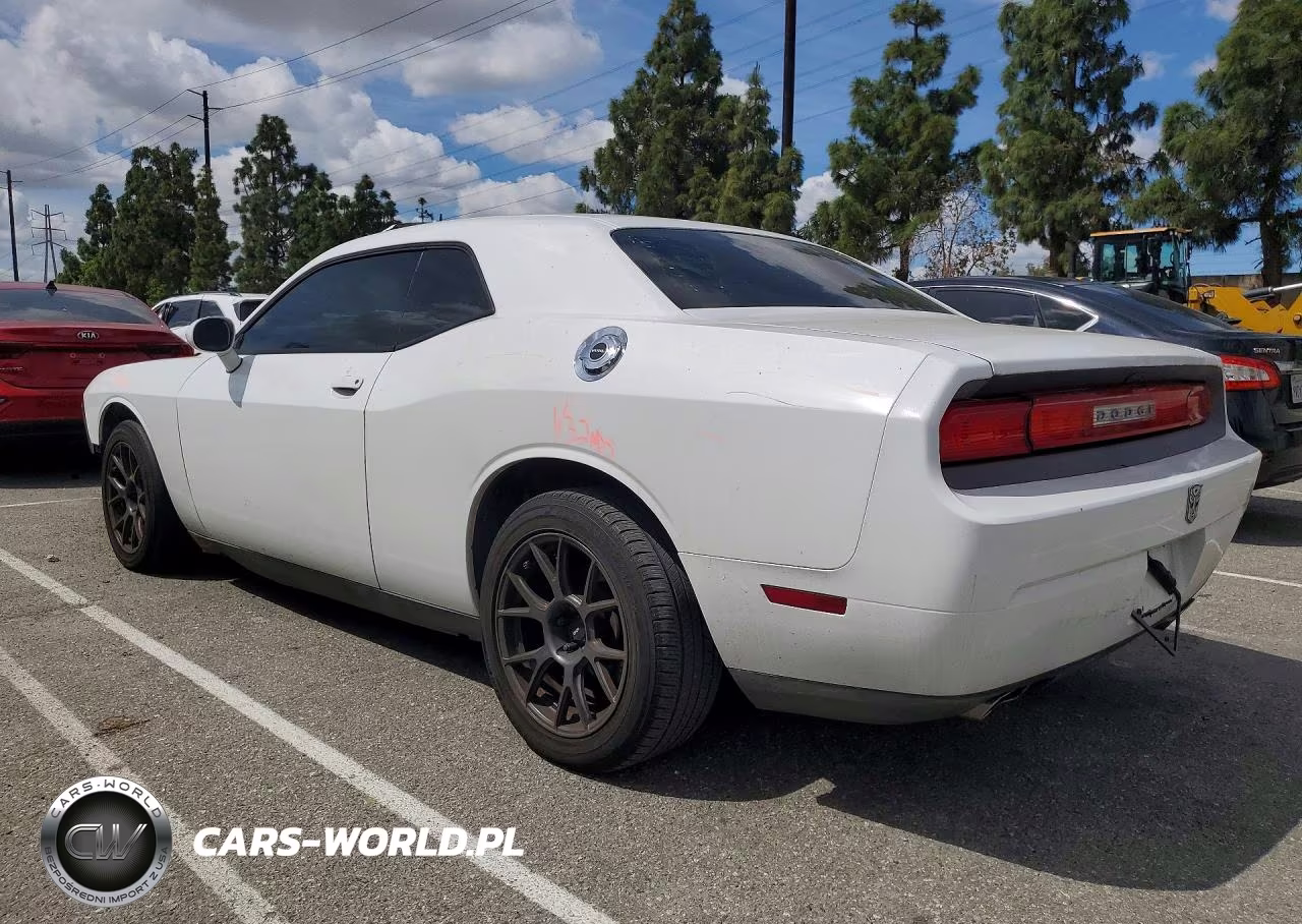 2013 Dodge Challenger Sxt VIN:2C3CDYAG4DH693821 - 2