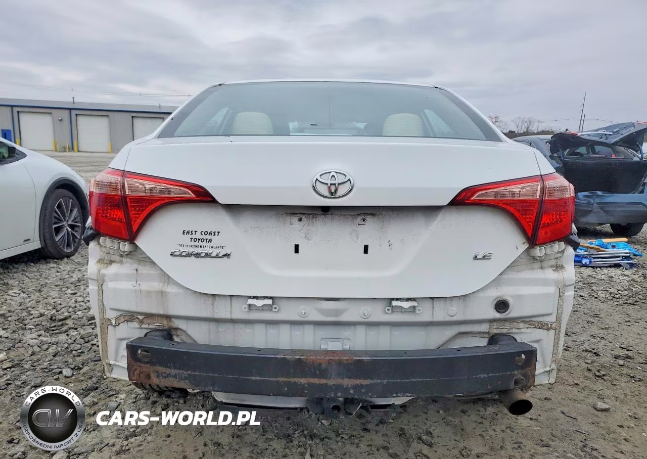 2017 Toyota Corolla Le VIN:5YFBURHE3HP674209 - 6