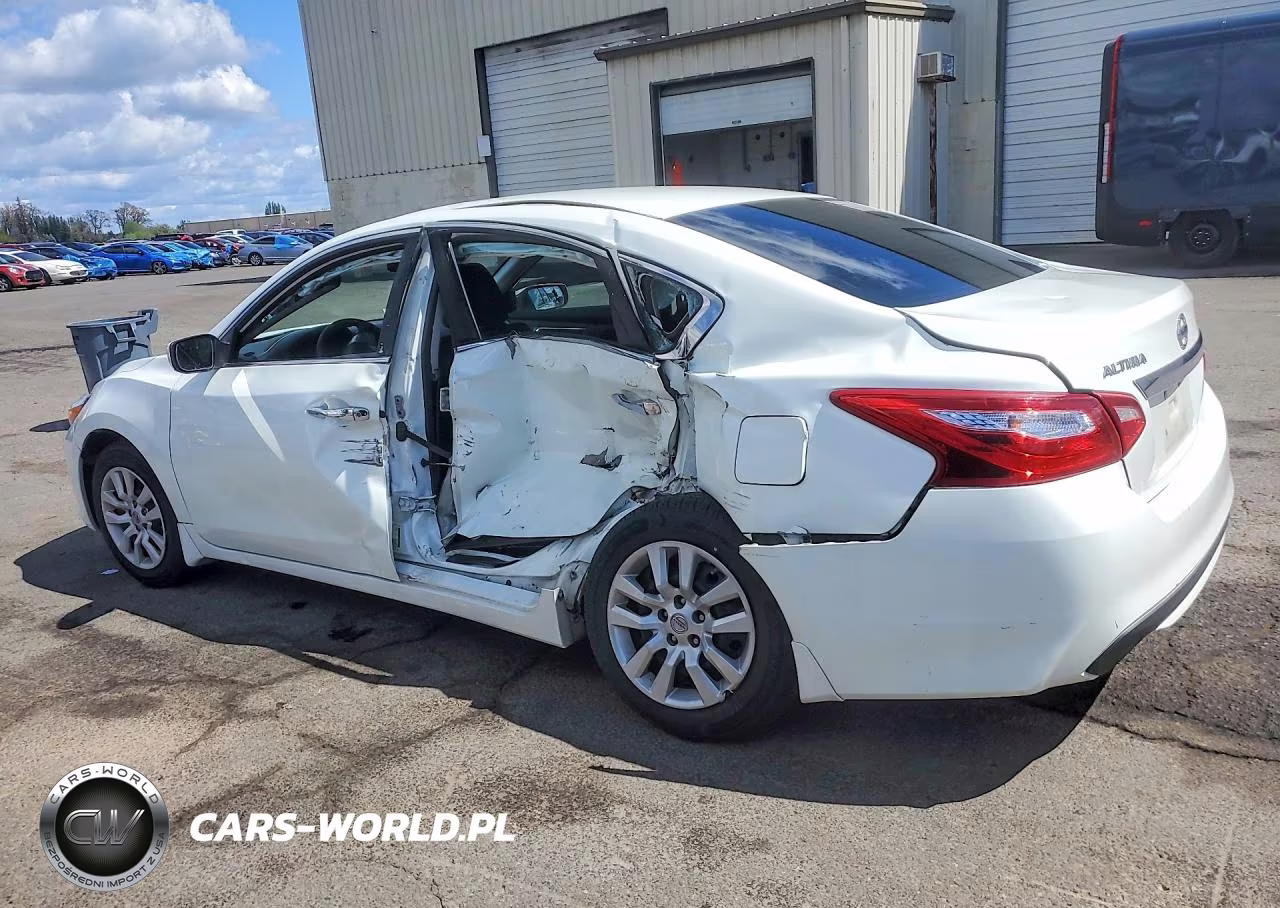 2017 Nissan Altima 2.5 VIN:1N4AL3AP4HC275377 - 2