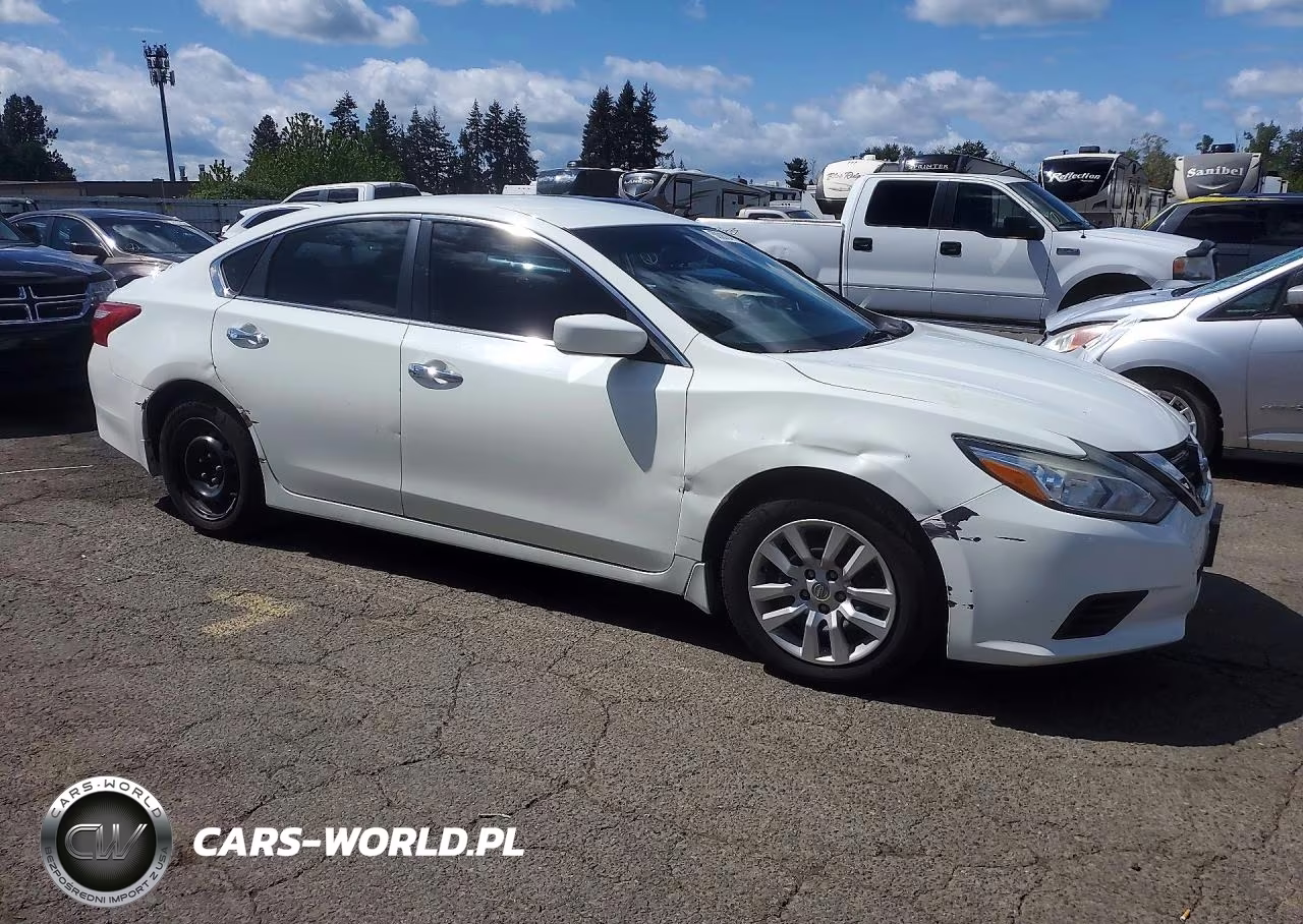 2017 Nissan Altima 2.5 VIN:1N4AL3AP4HC275377 - 4
