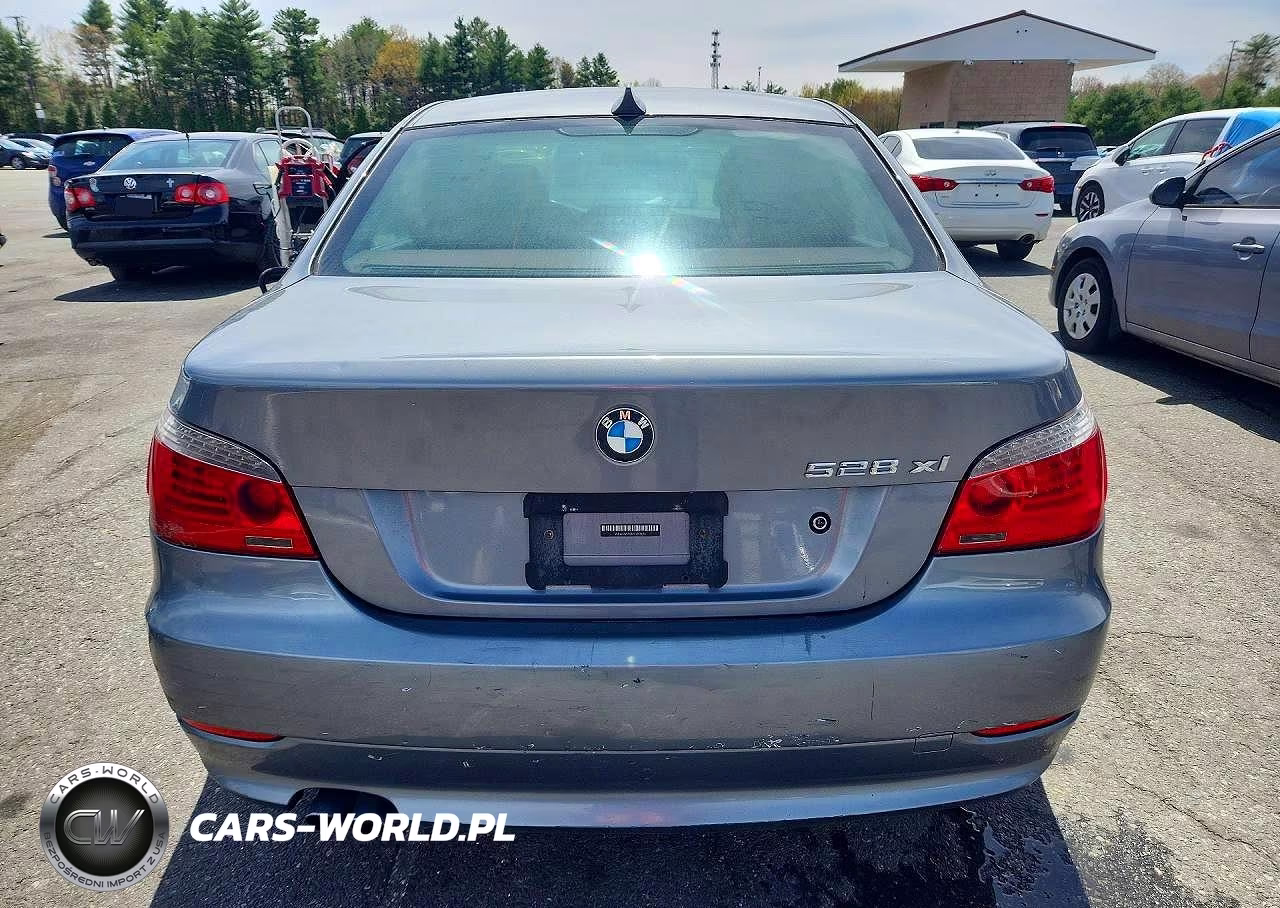 2008 BMW 528 Xi VIN:WBANV13518CZ55014 - 6