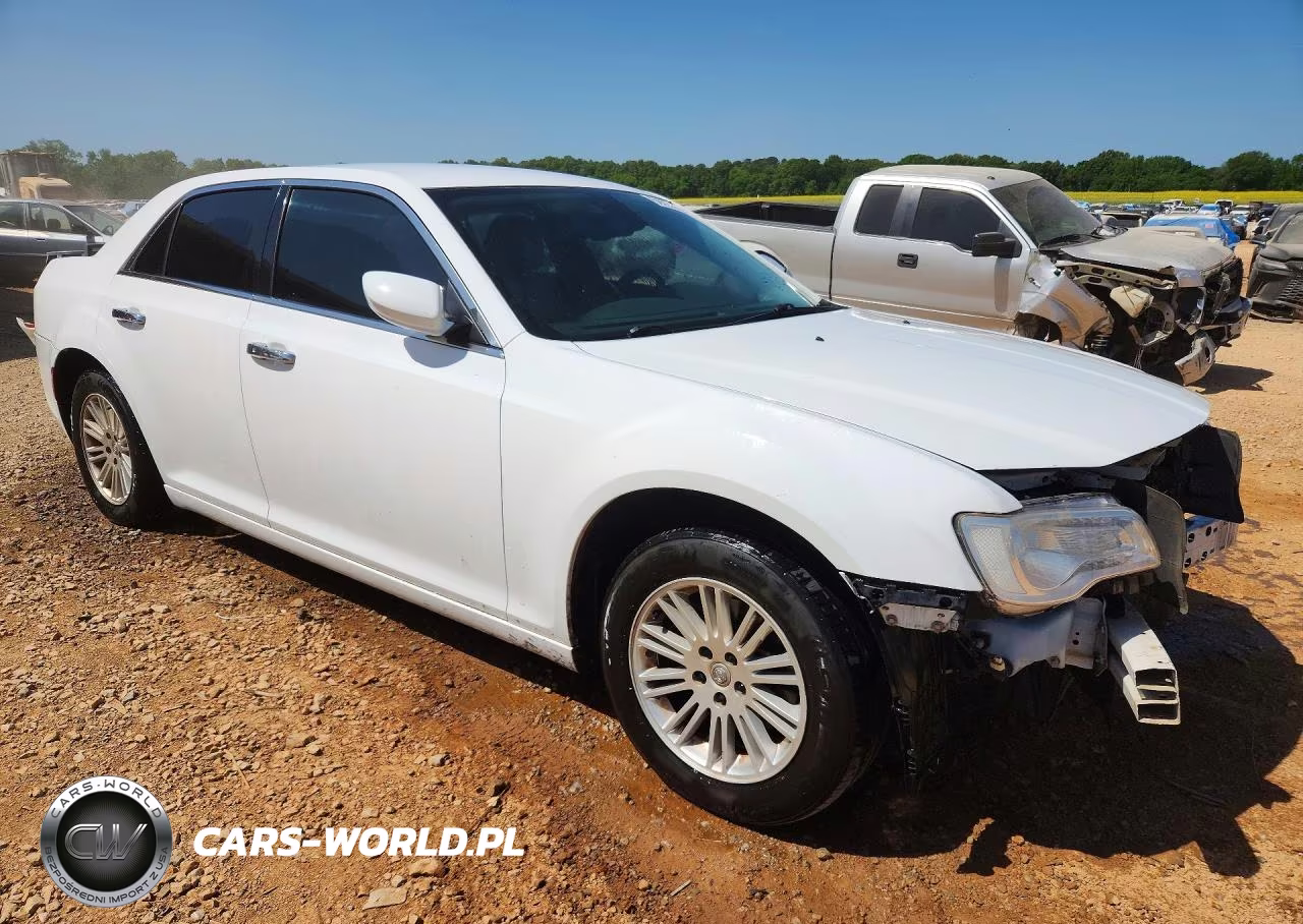 2015 Chrysler 300 Limited VIN:2C3CCAAG6FH905308 - 4