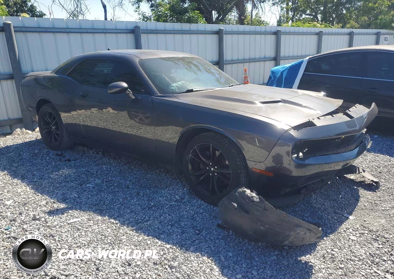 2017 Dodge Challenger Sxt VIN:2C3CDZAG5HH578544 - 4