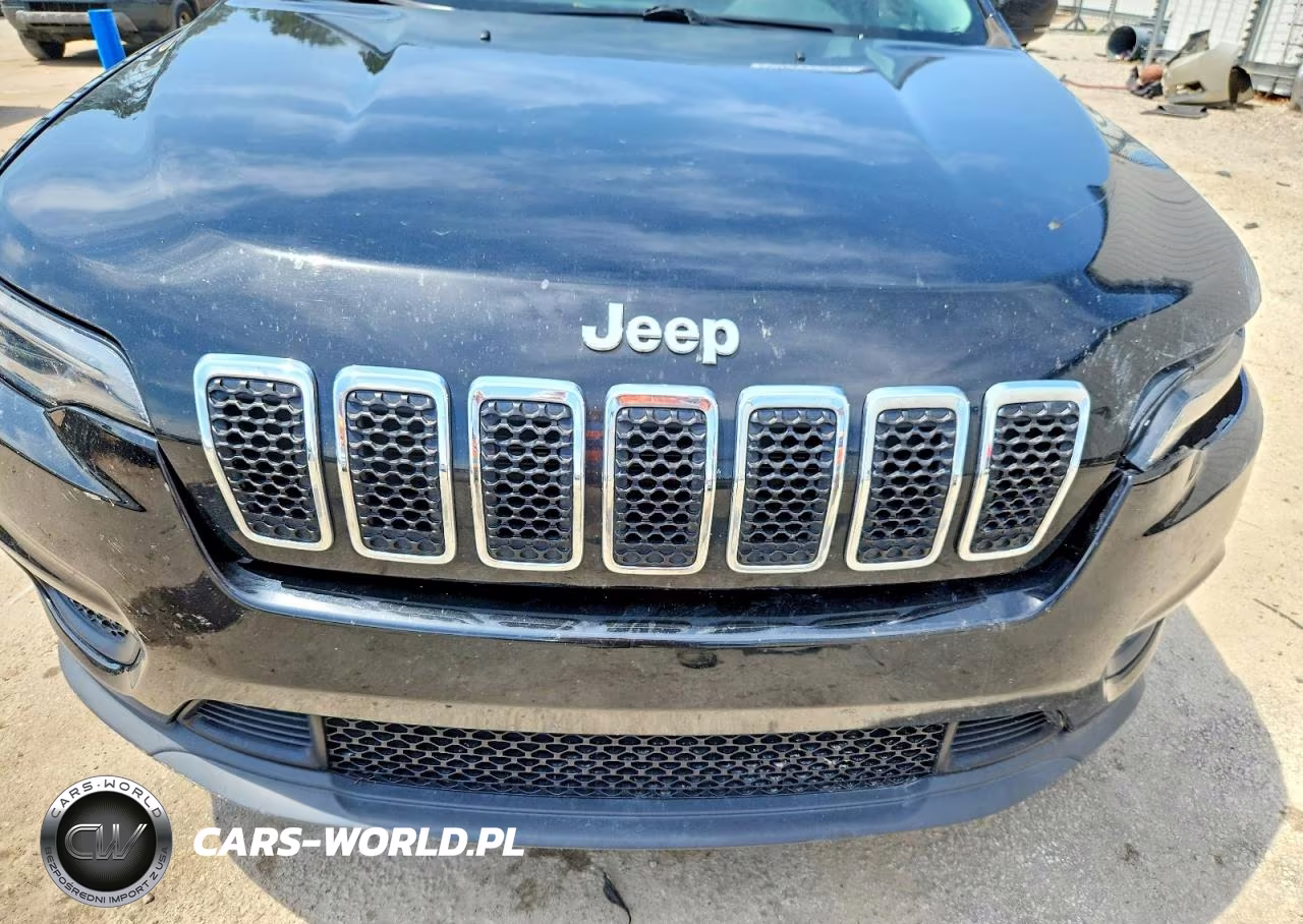 2020 Jeep Cherokee Latitude VIN:1C4PJMCBXLD555535 - 11