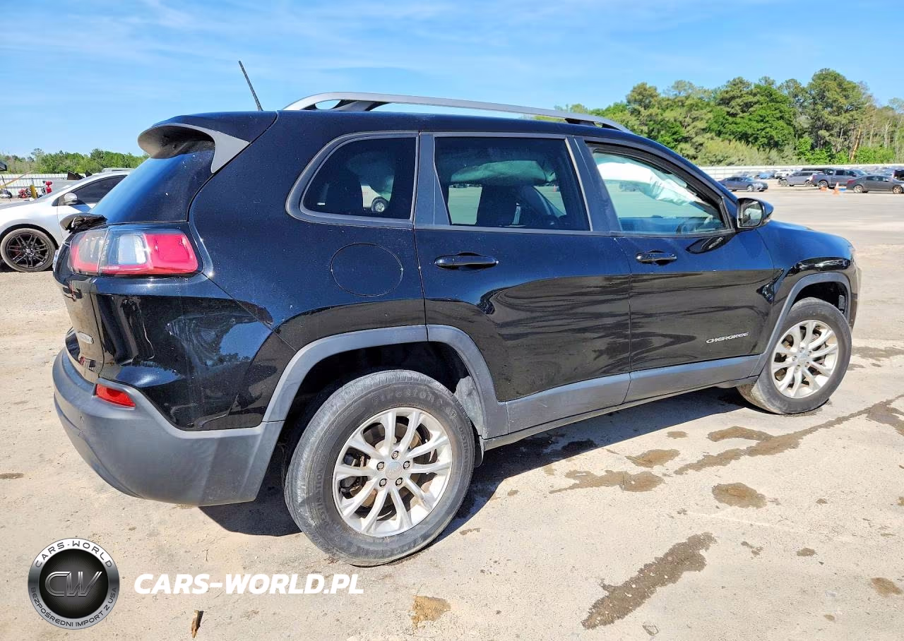 2020 Jeep Cherokee Latitude VIN:1C4PJMCBXLD555535 - 3