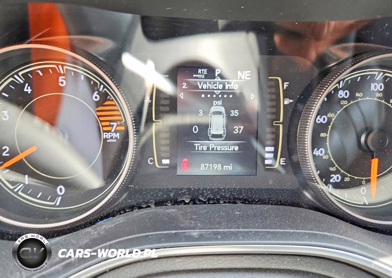 2020 Jeep Cherokee Latitude VIN:1C4PJMCBXLD555535 - 9