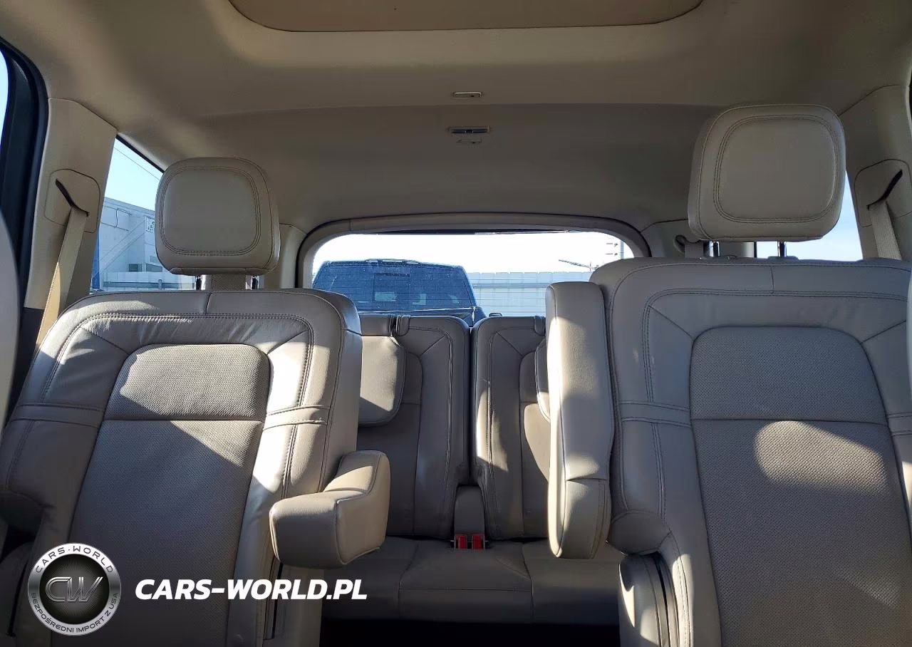 2022 Lincoln Aviator Grand Touring VIN:5LMYJ8XY0NNL02188 - 10
