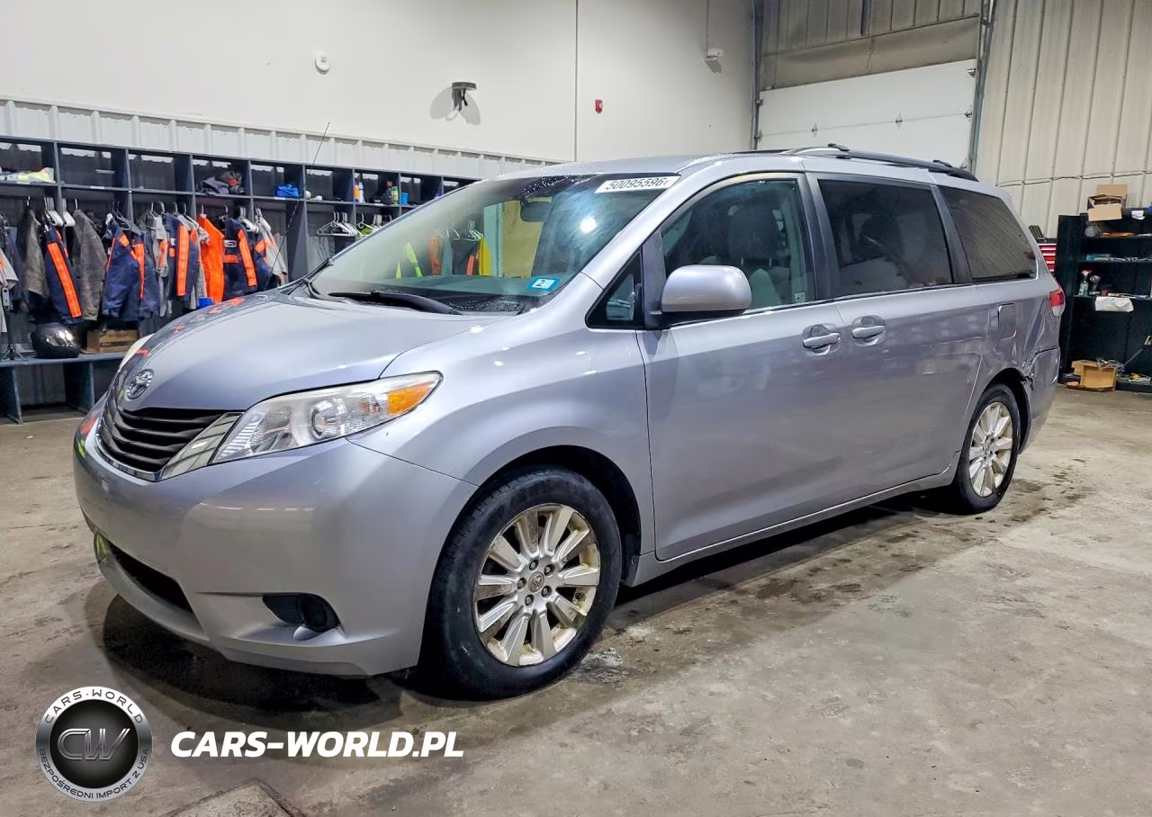 2012 Toyota Sienna Le