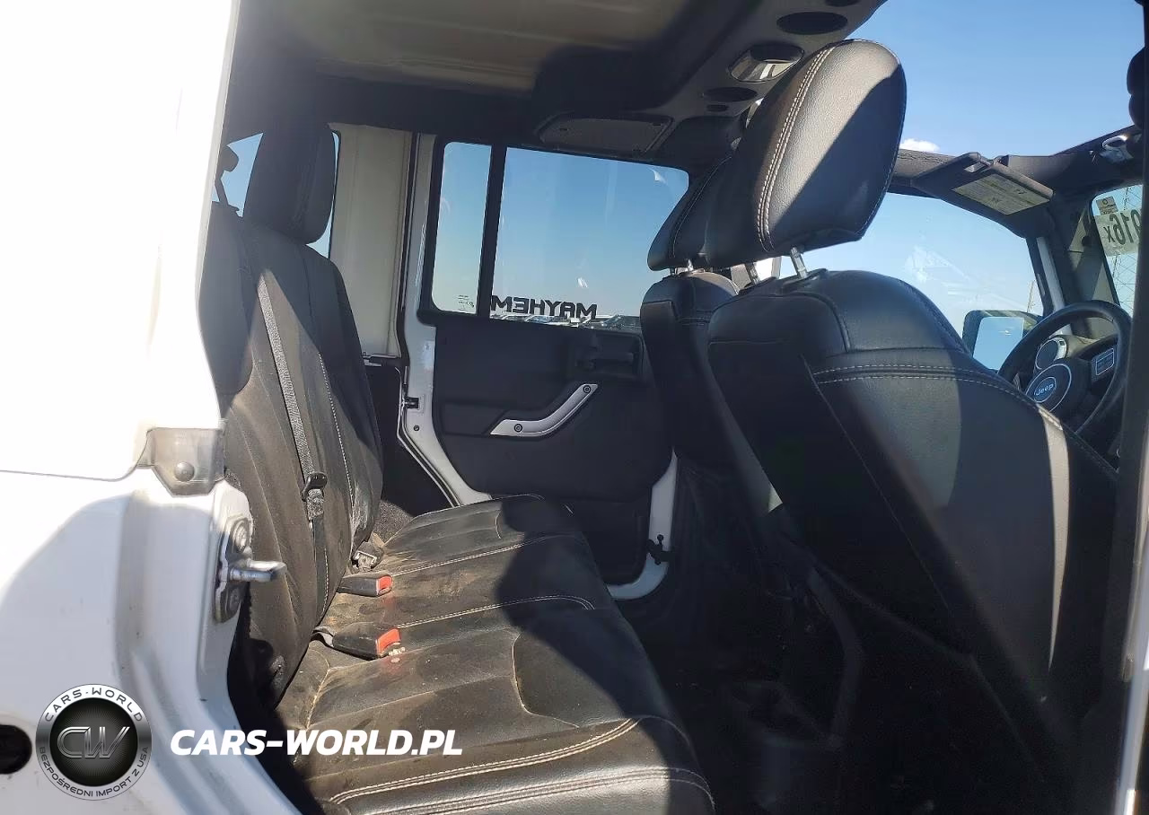 2015 Jeep Wrangler Unlimited Sahara VIN:1C4BJWEG2FL630933 - 10