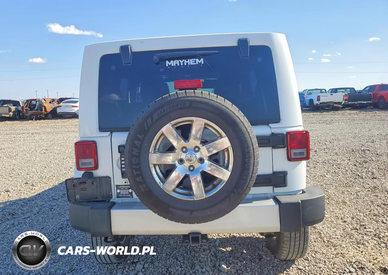 2015 Jeep Wrangler Unlimited Sahara VIN:1C4BJWEG2FL630933 - 6