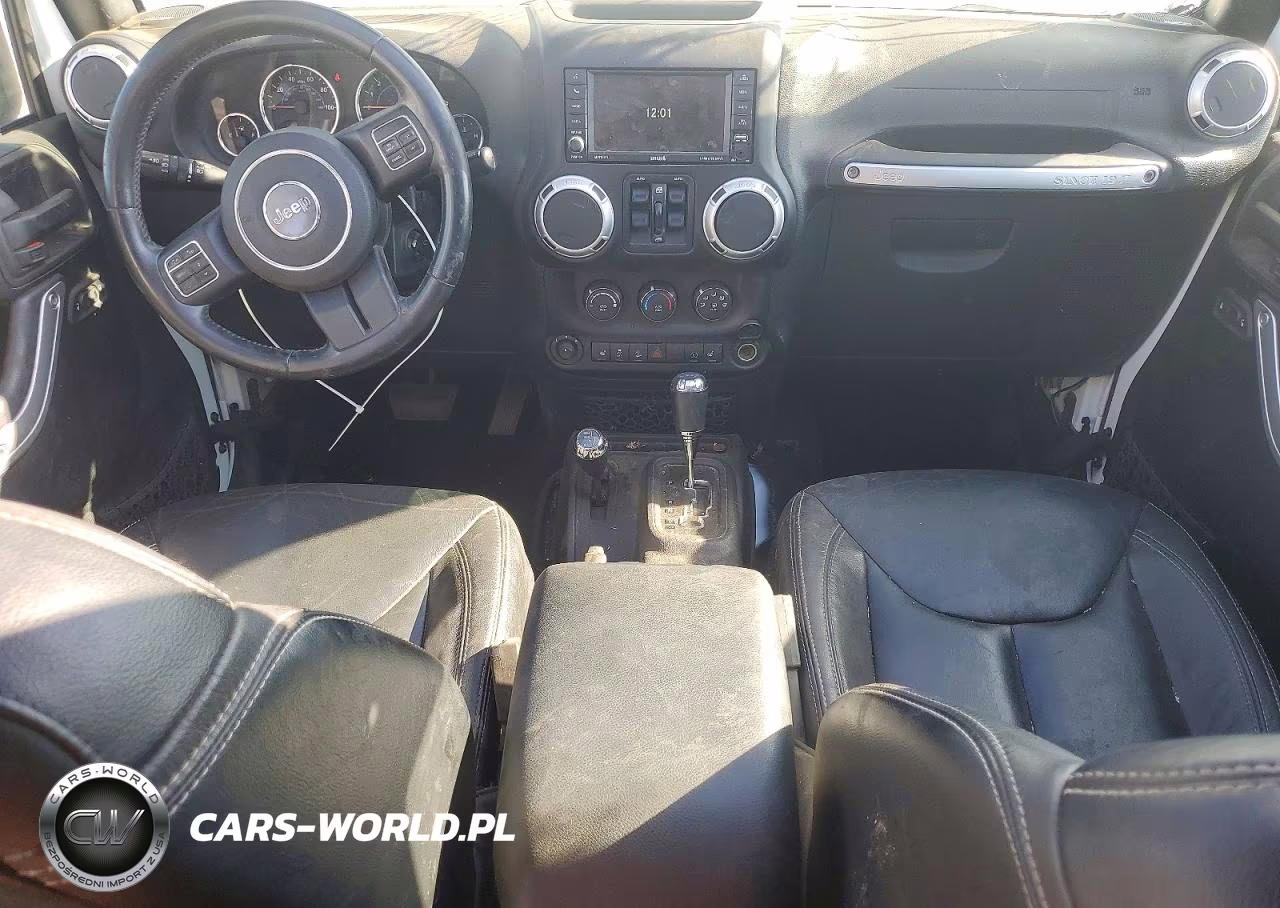 2015 Jeep Wrangler Unlimited Sahara VIN:1C4BJWEG2FL630933 - 8