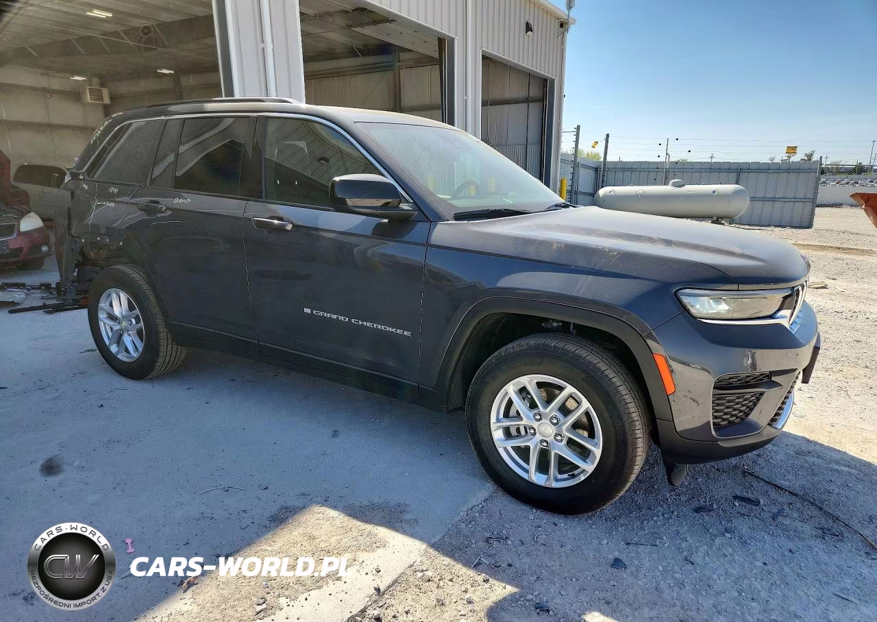 2025 Jeep Grand Cherokee Laredo VIN:1C4RJHAG1SC327541 - 4
