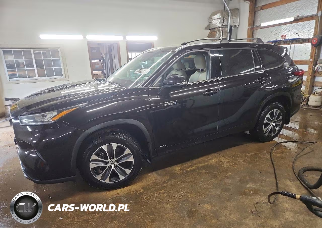 2020 Toyota Highlander Hybrid Xle