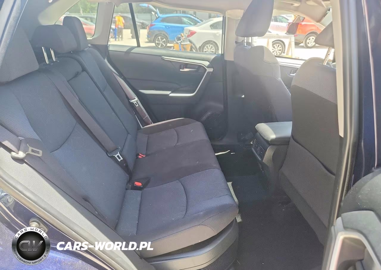 2020 Toyota Rav4 Hybrid Xle VIN:JTMRWRFV2LD067077 - 11