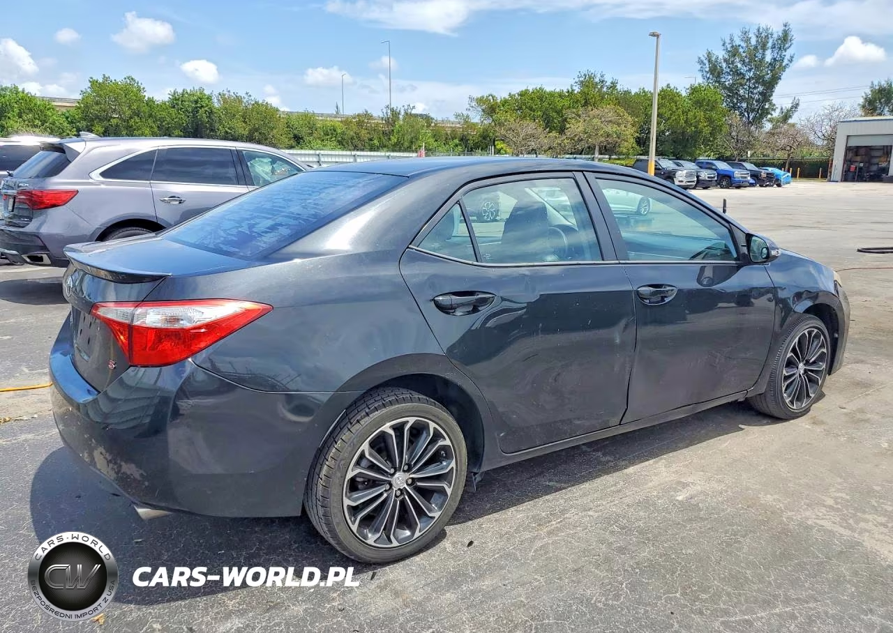 2015 Toyota Corolla S Plus VIN:2T1BURHE2FC407821 - 3
