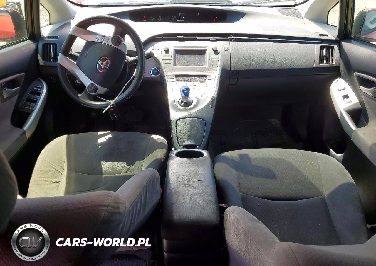 2014 Toyota Prius Two VIN:JTDKN3DU9E1775939 - 8