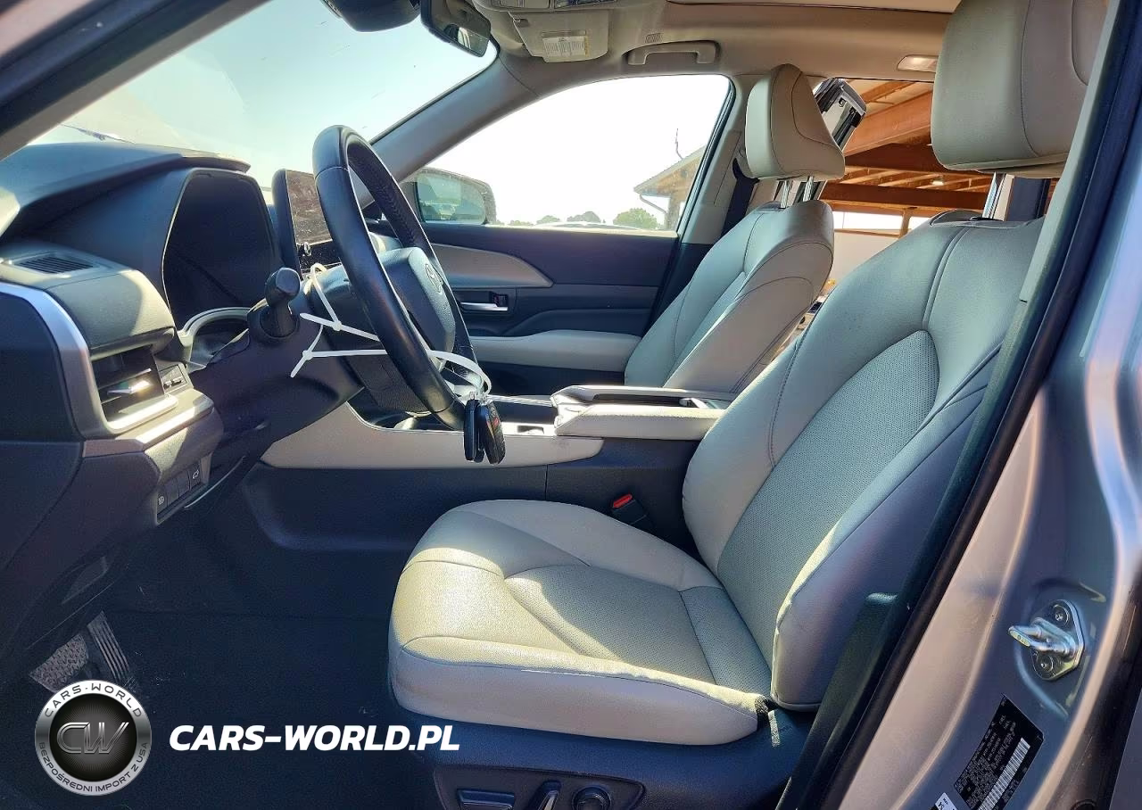 2024 Toyota Grand Highlander Xle VIN:5TDAAAA5XRS002883 - 7