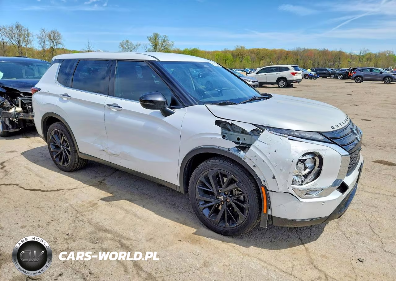 2023 Mitsubishi Outlander Se VIN:JA4J3UA86PZ040199 - 4