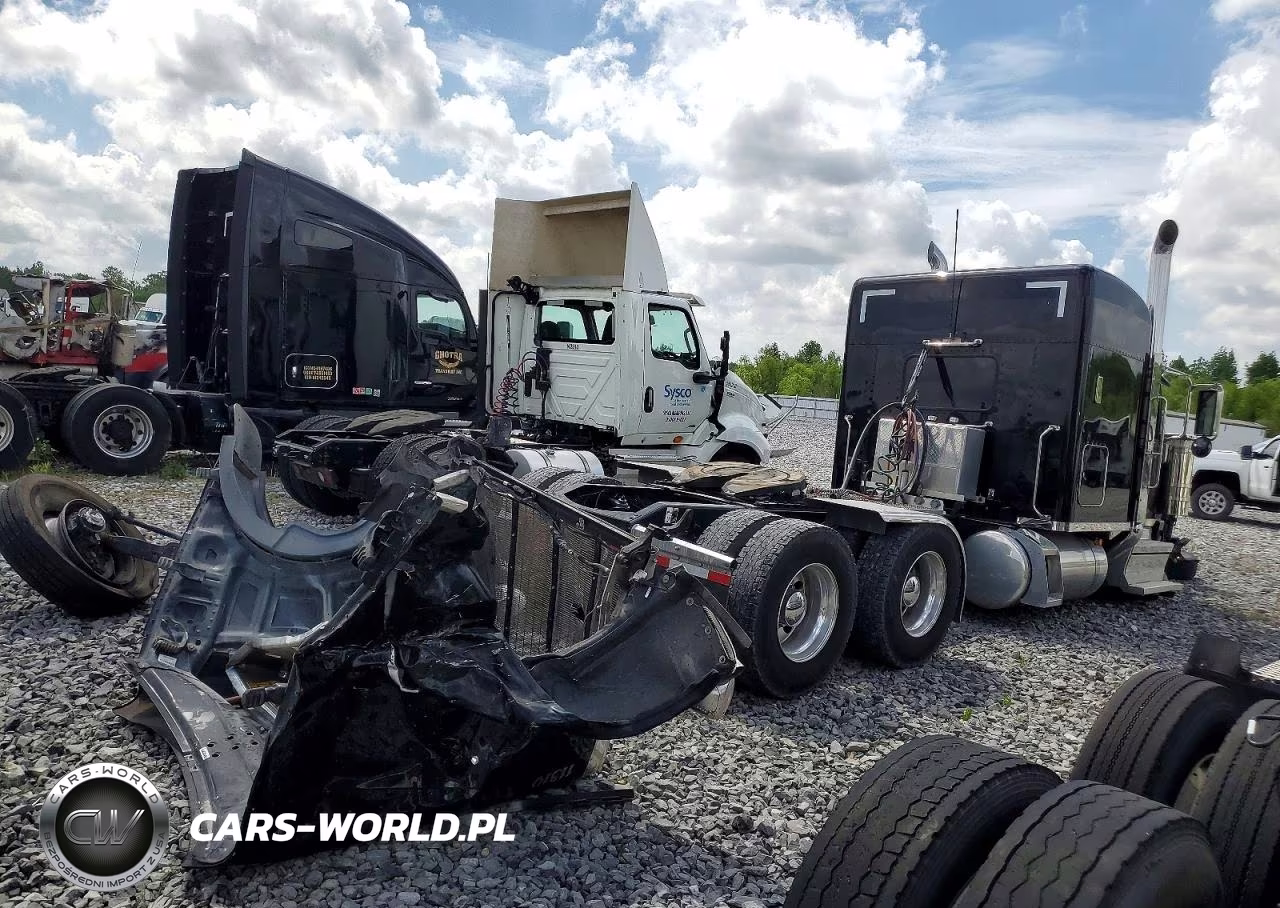 2025 Peterbilt 587 Semi Truck VIN:1XPED49X1SD741639 - 4