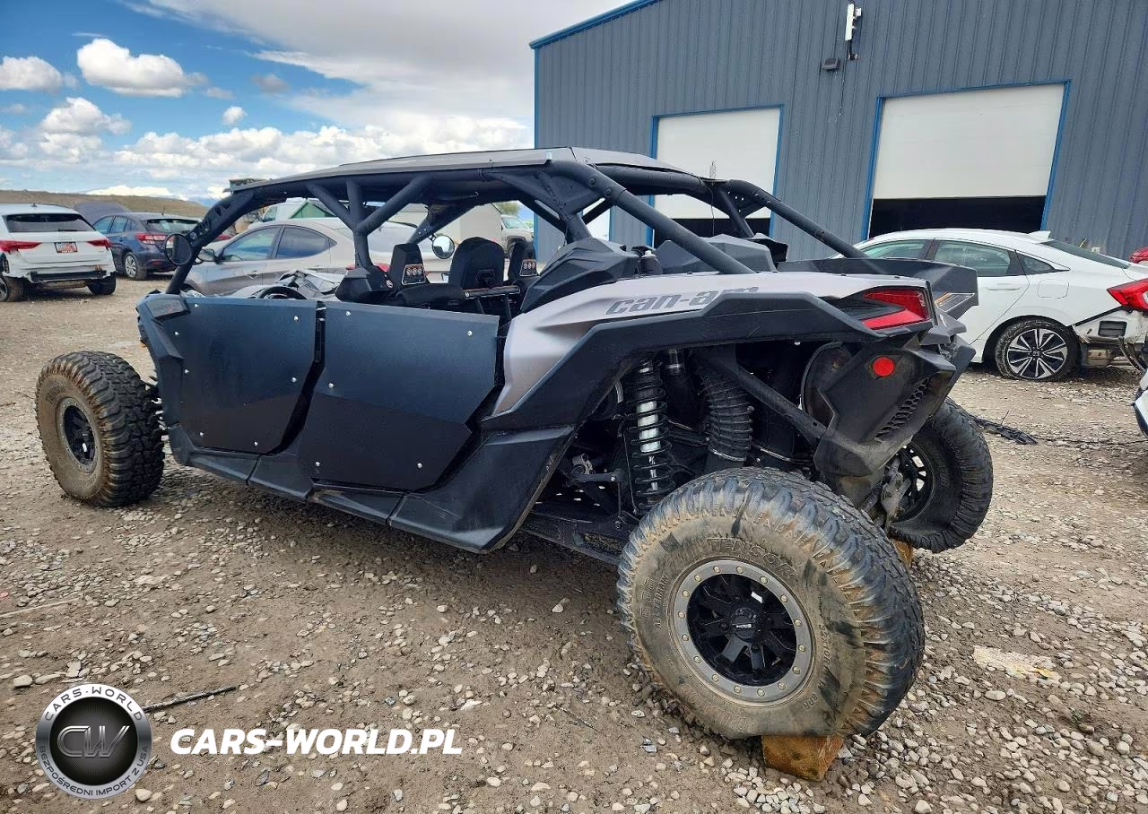 2018 Can-Am Maverick X3 Utility Vehicle VIN:3JBVEAW2XJK000008 - 3