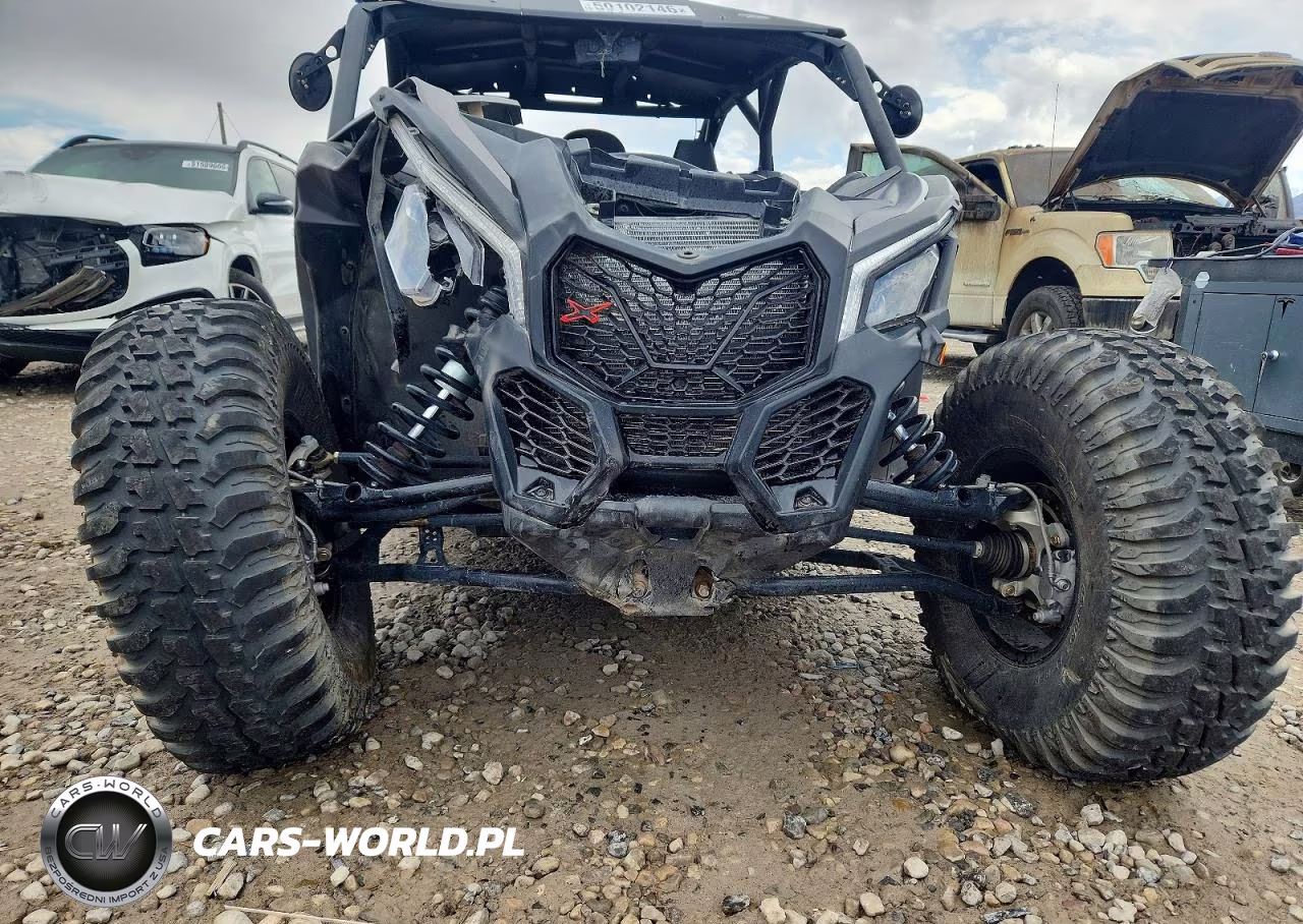 2018 Can-Am Maverick X3 Utility Vehicle VIN:3JBVEAW2XJK000008 - 5