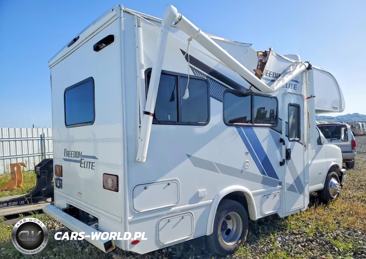 2025 Chevrolet Express G3500 VIN:1HA3GRC70SN009885 - 4