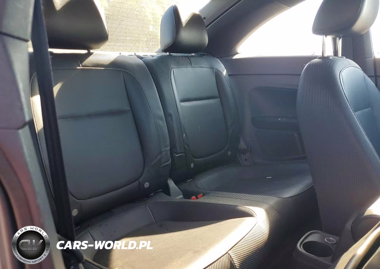 2017 Volkswagen Beetle 1.8T VIN:3VWF17ATXHM615704 - 10