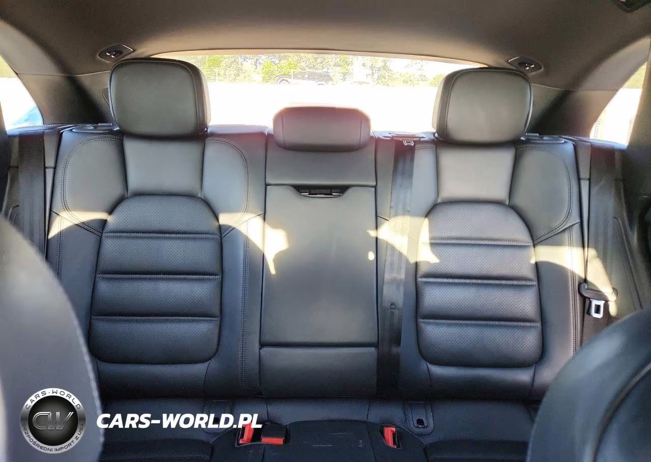 2022 Porsche Macan VIN:WP1AA2A53NLB07216 - 10