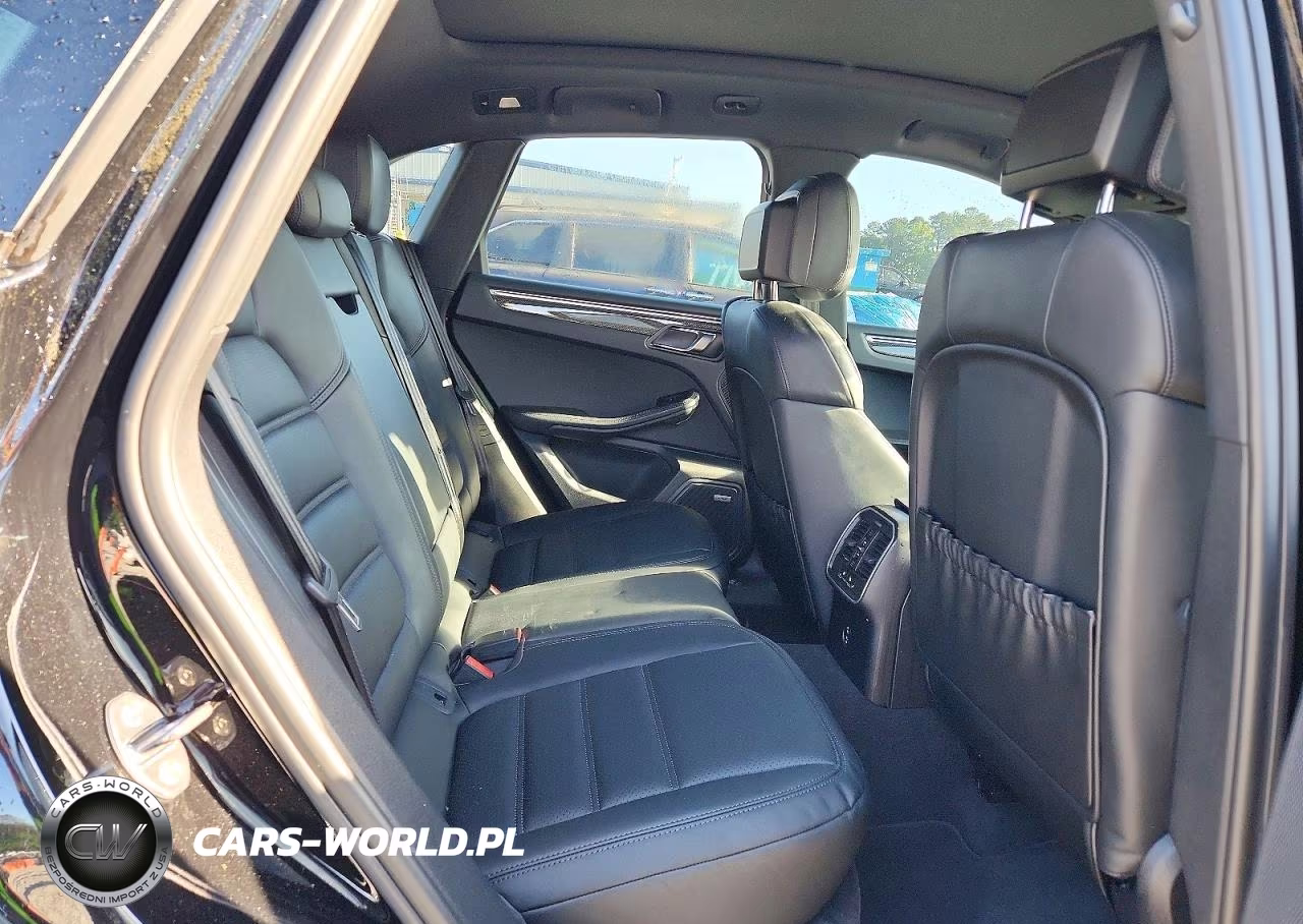 2022 Porsche Macan VIN:WP1AA2A53NLB07216 - 11