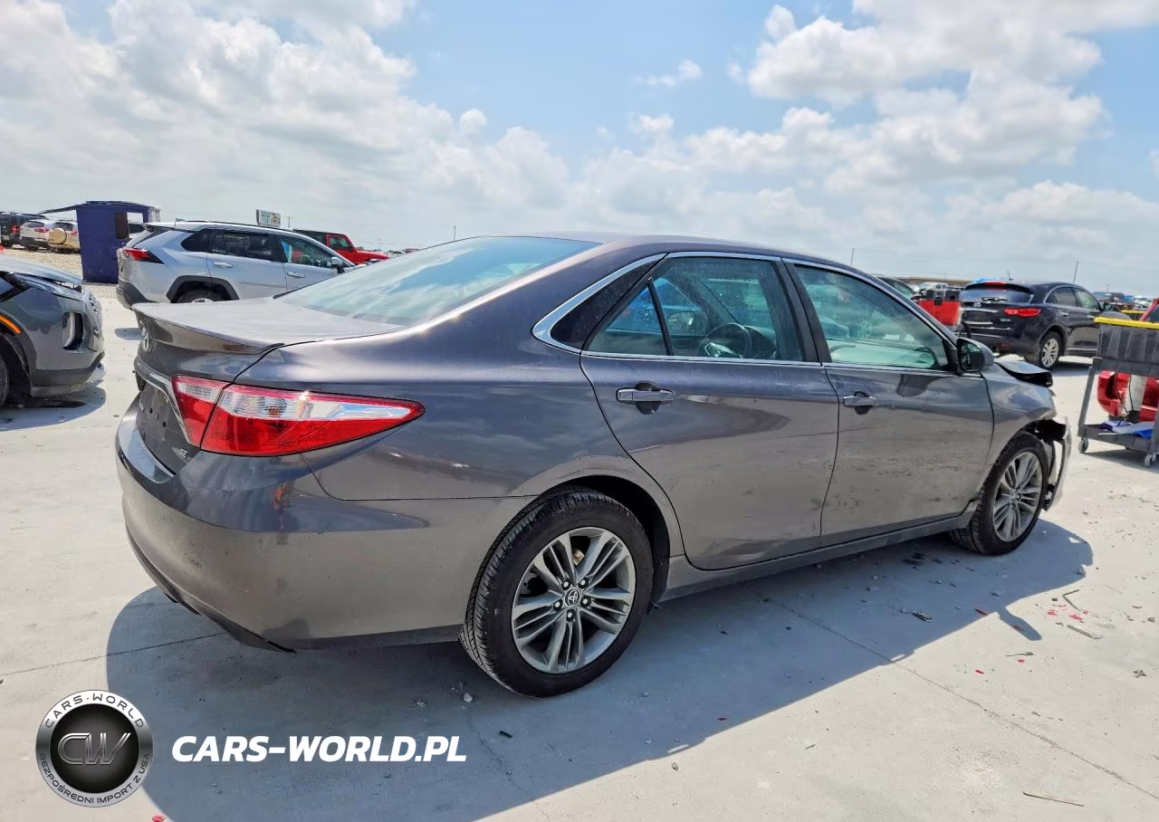 2016 Toyota Camry Se VIN:4T1BF1FK6GU184901 - 3