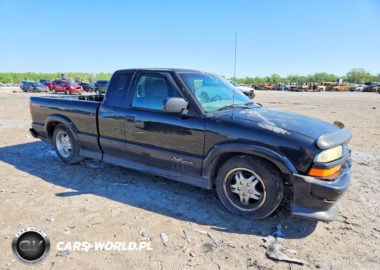 2001 Chevrolet S Truck S10 VIN:1GCCS195818221408 - 4