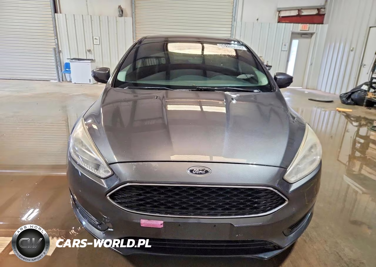2017 Ford Focus Se VIN:1FADP3K26HL224659 - 5