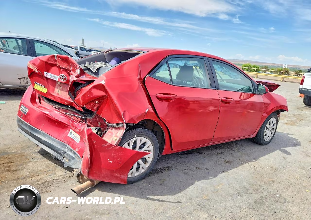 2019 Toyota Corolla Le VIN:5YFBURHEXKP905646 - 3