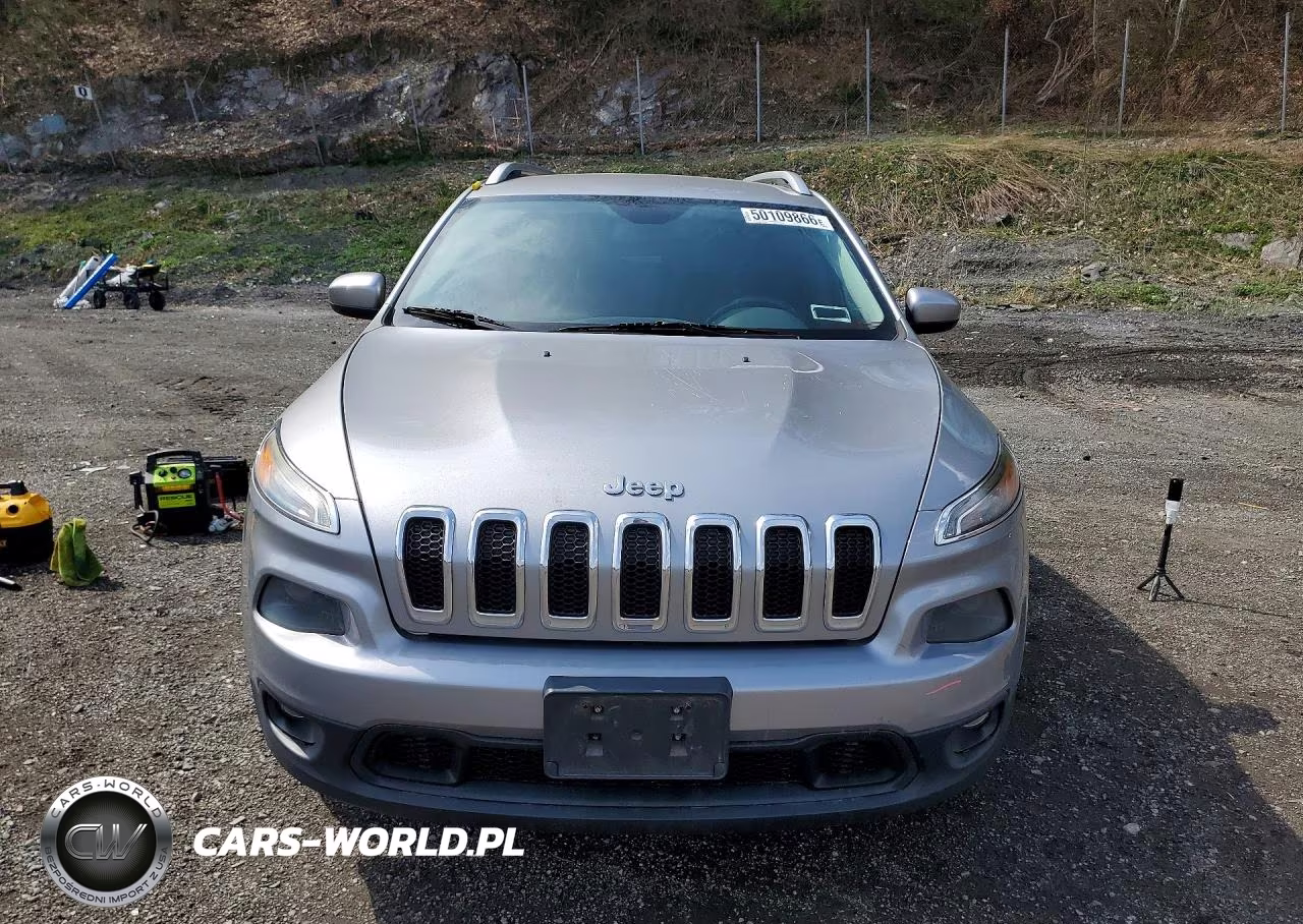 2014 Jeep Cherokee Latitude VIN:1C4PJMCB9EW286094 - 5