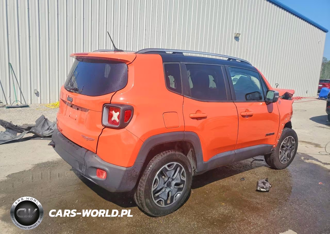 2015 Jeep Renegade Trailhawk VIN:ZACCJBCT2FPB22499 - 3