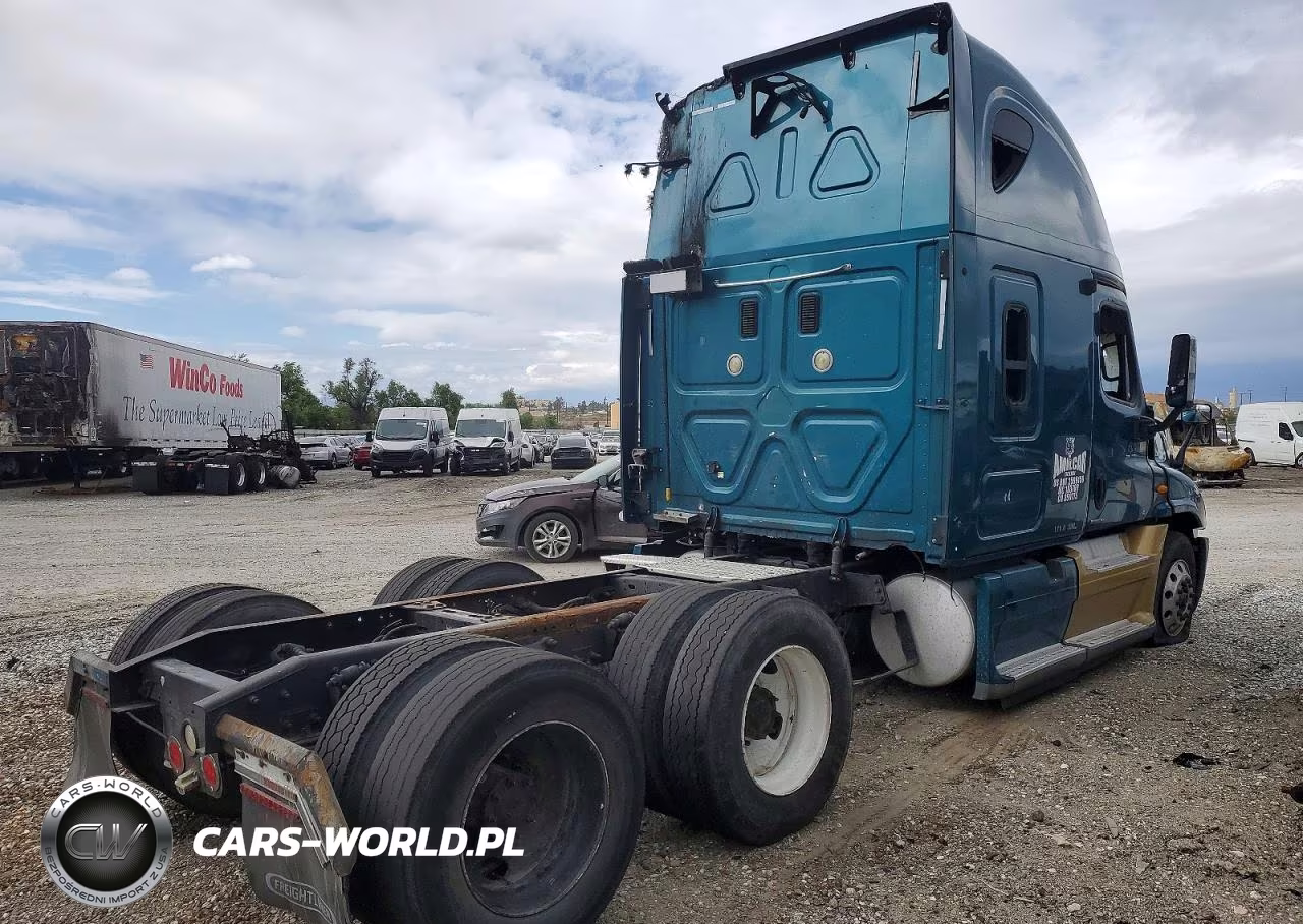 2012 Freightliner Cascadia Truck Cab And Chassis VIN:1FUJGLDRXCSBC3962 - 4