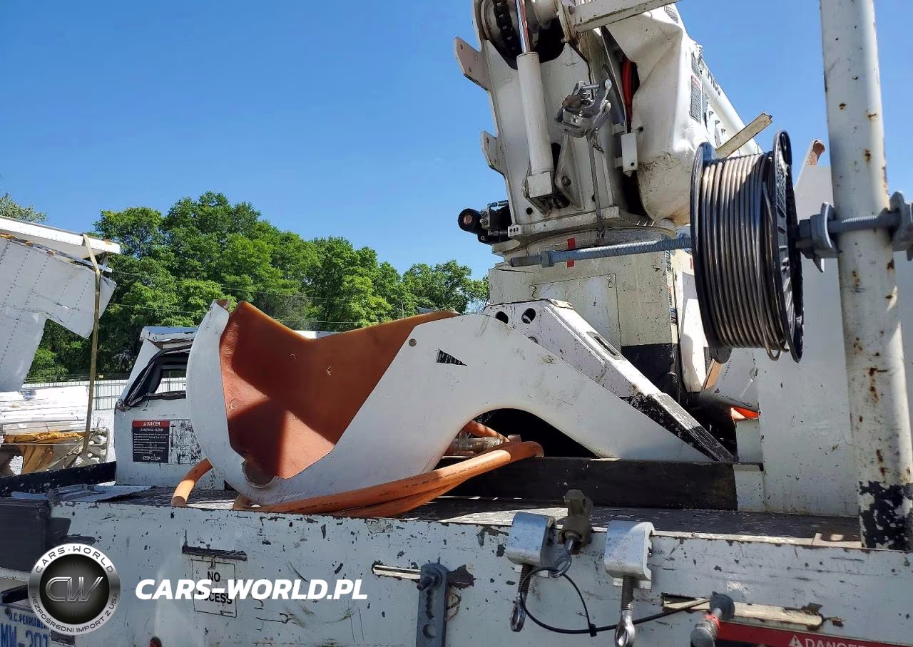 2019 Freightliner Business Class M2 Bucket Truck VIN:3ALDCXFC2KDKT4870 - 10