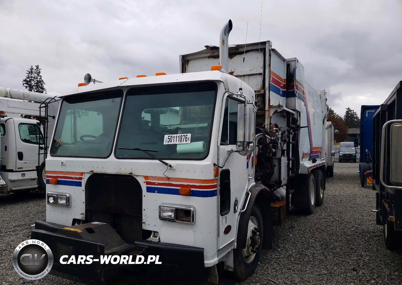 2007 Peterbilt 320 Refuse Truck VIN:3BPZLD9X37F717686 - 2