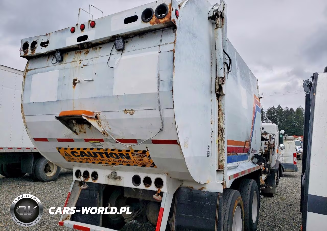 2007 Peterbilt 320 Refuse Truck VIN:3BPZLD9X37F717686 - 4