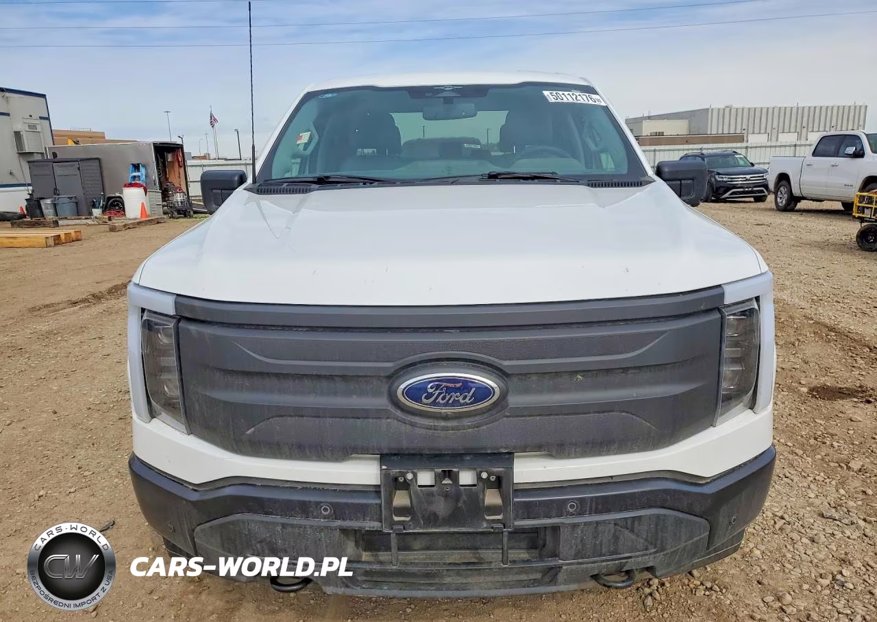 2023 Ford F150 Lightning Pro VIN:1FTVW1EL0PWG40648 - 5